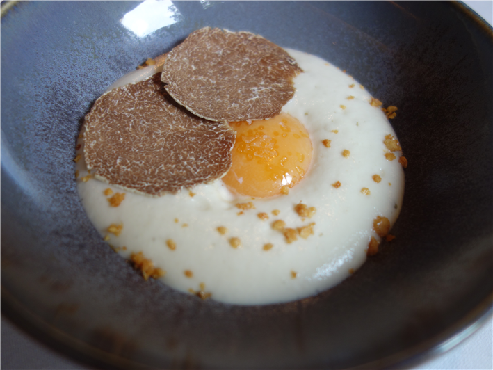 egg with white truffle